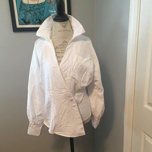 White blouse- puff sleeves, oversized sleeves